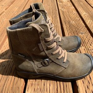 Keen Vintage Hiking Boots